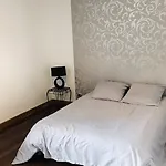 Nocleg ze śniadaniem Logis De La Clartiere Falleron
