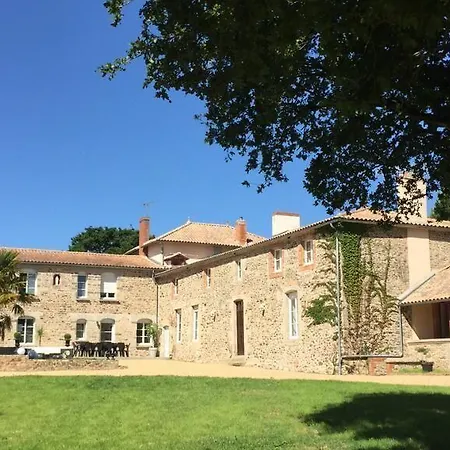 Logis De La Clartiere Bed & Breakfast 3*