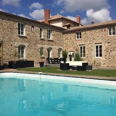Bed & Breakfast Logis De La Clartiere
