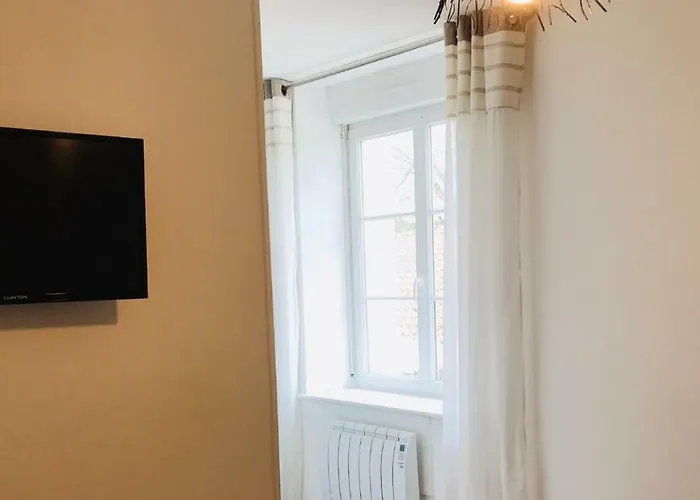 Logis De La Clartiere Oda ve Kahvaltı 3*